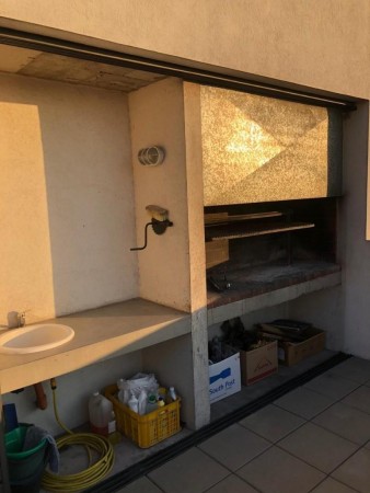 OPORTUNIDAD! CASA EN PH AL FRENTE C/ COCHERA Y JARDIN , HAEDO A 3 CUADRAS DE LA ESTACION