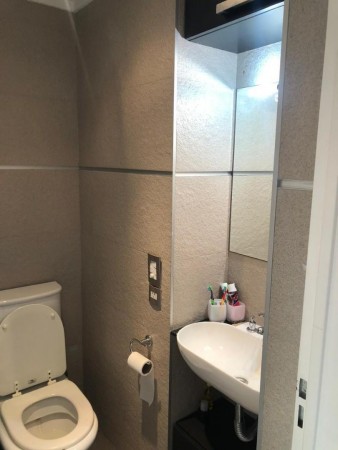 OPORTUNIDAD! CASA EN PH AL FRENTE C/ COCHERA Y JARDIN , HAEDO A 3 CUADRAS DE LA ESTACION