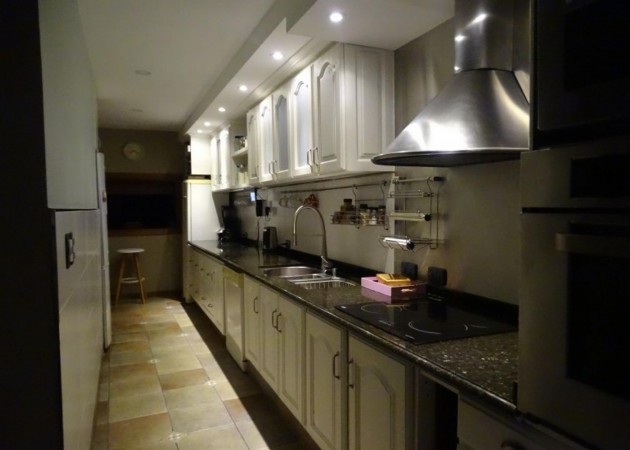 OPORTUNIDAD!!HERMOSO CHALET DISEÑO ESTILO FRANCES DE 6 AMB-2 PLANTAS-PISCINA- 4 COCHERAS- IMPECABLE