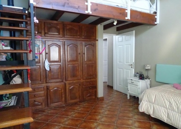 OPORTUNIDAD!!HERMOSO CHALET DISEÑO ESTILO FRANCES DE 6 AMB-2 PLANTAS-PISCINA- 4 COCHERAS- IMPECABLE
