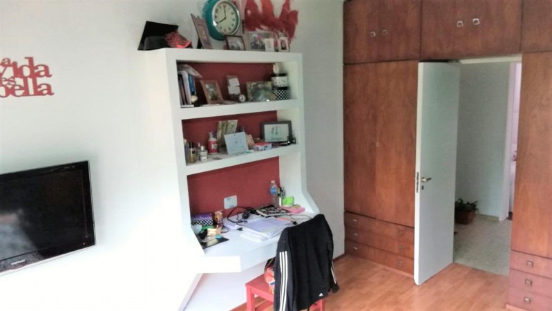 OPORTUNIDAD HERMOSA CASA DE 5 AMBIENTES JARDIN Y COCHERA EN PADUA NORTE 160 M2 CASI A ESTRENAR