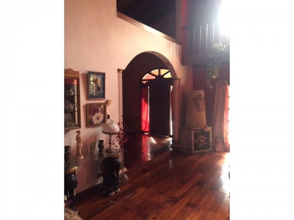 EXC. CASAQUINTA EN P. LELOIR 220M2 CON 1400M2 DE TERRENO,PISCINA DE 14 X 7MTS A 1 CDRA DE M.FIERRO