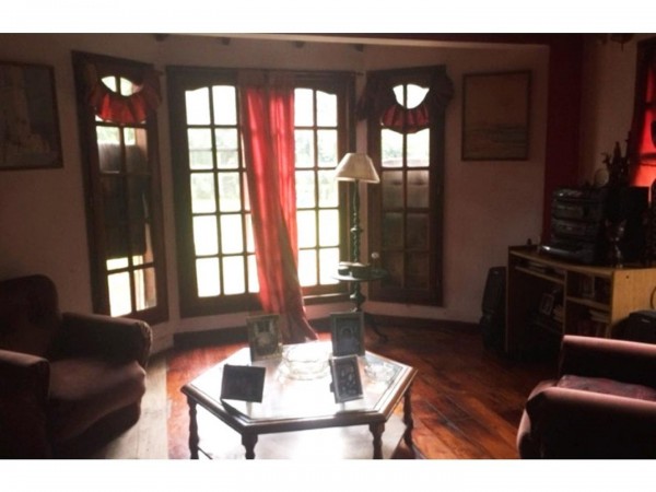 EXC. CASAQUINTA EN P. LELOIR 220M2 CON 1400M2 DE TERRENO,PISCINA DE 14 X 7MTS A 1 CDRA DE M.FIERRO