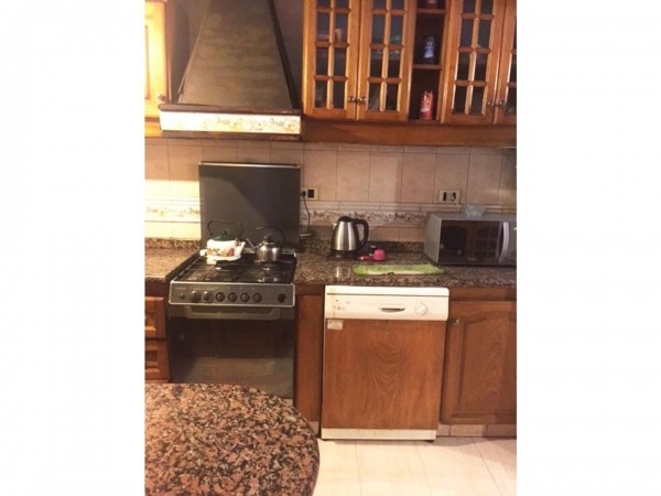 EXC. CASAQUINTA EN P. LELOIR 220M2 CON 1400M2 DE TERRENO,PISCINA DE 14 X 7MTS A 1 CDRA DE M.FIERRO