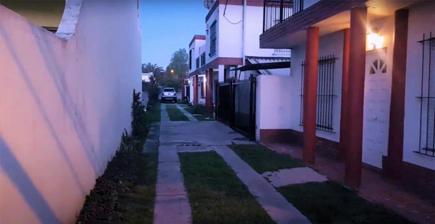 OPORTUNIDAD!!HERMOSO DÚPLEX DE 4 AMB 100M2, 2 PLANTAS,GARAGE, PATIO Y PARRILLA EN CONDOMINIO PRIVADO