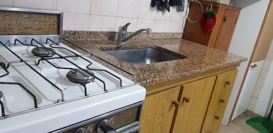 OPORTUNIDAD!!HERMOSO DÚPLEX DE 4 AMB 100M2, 2 PLANTAS,GARAGE, PATIO Y PARRILLA EN CONDOMINIO PRIVADO