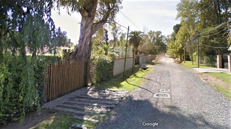 CASAQUINTA C/PISCINA EN PQUE LELOIR A 2 CDS DE M. FIERRO,1100M2 CON 320M2 CUB. ESPECTACULAR OPORTUNIDAD!!