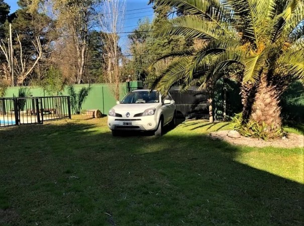 CASAQUINTA C/PISCINA EN PQUE LELOIR A 2 CDS DE M. FIERRO,1100M2 CON 320M2 CUB. ESPECTACULAR OPORTUNIDAD!!