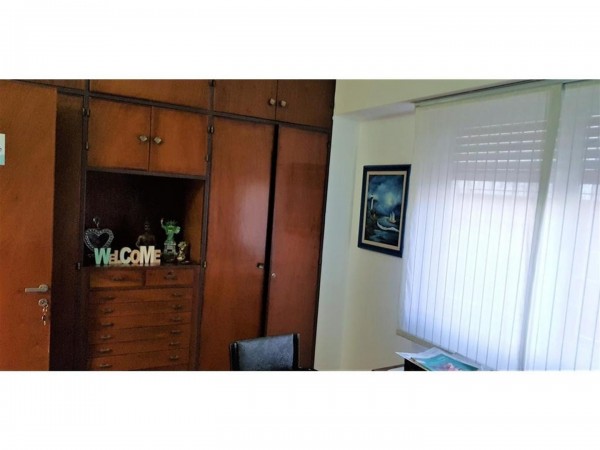 OPORTUNIDAD!!! HERMOSA CASA EN HAEDO 220M2, 2PTS,GRAN PARQUE,COCHERA,LOTE 10X38,OPCION 100M2 MAS