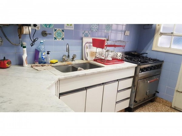 OPORTUNIDAD!!! HERMOSA CASA EN HAEDO 220M2, 2PTS,GRAN PARQUE,COCHERA,LOTE 10X38,OPCION 100M2 MAS