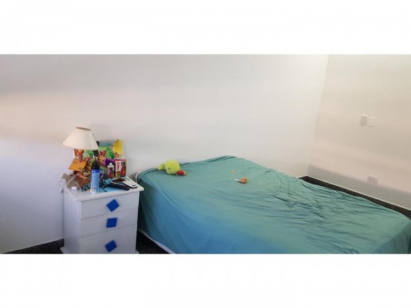 OPORTUNIDAD!!! HERMOSA CASA EN HAEDO 220M2, 2PTS,GRAN PARQUE,COCHERA,LOTE 10X38,OPCION 100M2 MAS