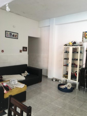 OPORTUNIDAD!! PH DE 4 UNIDADES EN MORON SUR