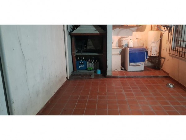 OPORTUNIDAD!!HERMOSO DÚPLEX DE 4 AMB 100M2, 2 PLANTAS,GARAGE, PATIO Y PARRILLA EN CONDOMINIO PRIVADO