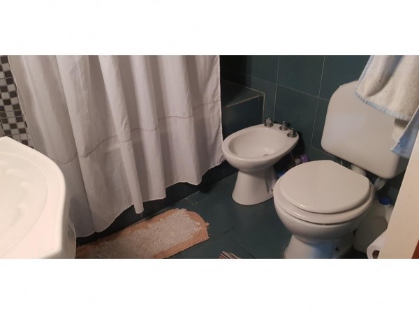 OPORTUNIDAD!!HERMOSO DÚPLEX DE 4 AMB 100M2, 2 PLANTAS,GARAGE, PATIO Y PARRILLA EN CONDOMINIO PRIVADO