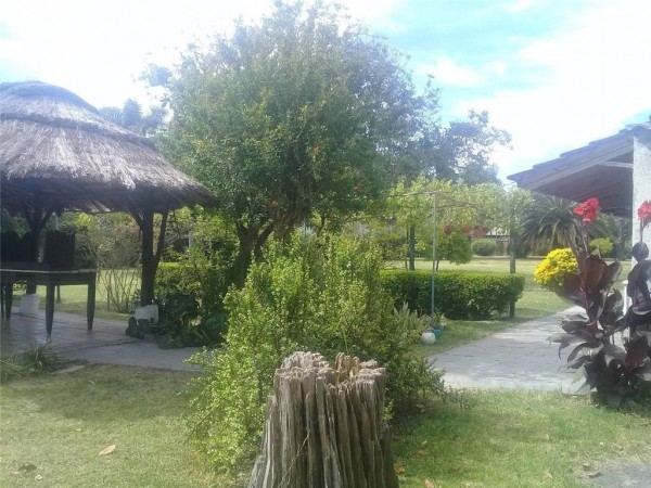 OPORTUNIDAD UNICA!! EXC. CHALET EN PADUA SUR A 10 CDS DEL CENTRO, 200M2 LOTE DE 18 X 62 , 6 AMB.