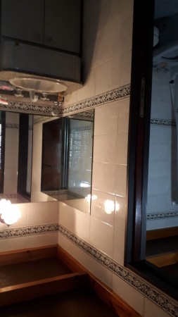 CASA 5 AMB. CASTELAR DE 240 M2, 5 AMB, 2 COCHERAS, SOBRE LOTE DE 345 M2 ES ESPECTACULAR EN OPORTUNIDAD HOY!!