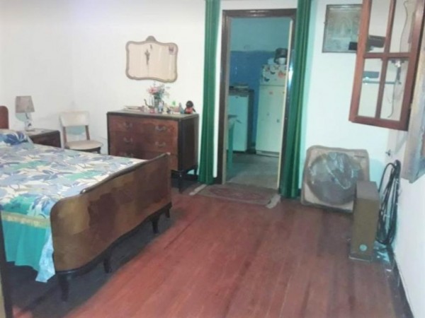 OPORTUNIDAD! CASA 6 AMB. 170M2 PARA REMODELAR EN INMEJORABLE UBICACION!! IDEAL 2 FAMILIAS O INVERSOR