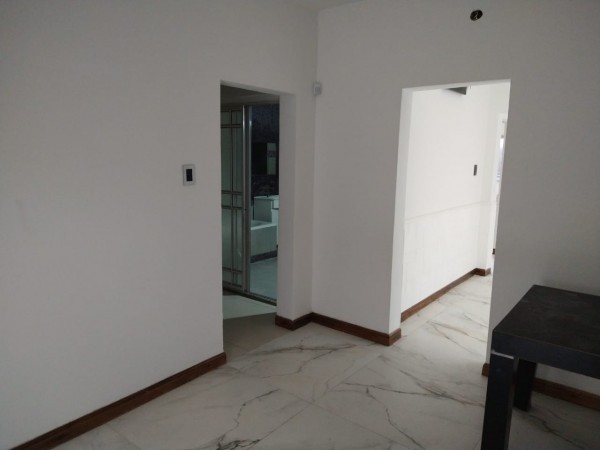 OPORTUNIDAD!! DUPLEX DE 5 AMB.Y DEPTO A ESTRENAR DE 3 AMB. IDEAL 2 FAMILIAS! SOBRE LOTE PROPIO