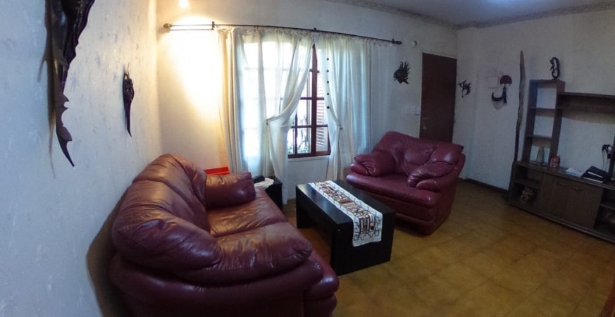  DUPLEX EN DEVOTO DE 2 PLANTAS, 3 A 4 AMB.CON TERRAZA C PARRILLA, PATIO Y COCHERA, 110M2