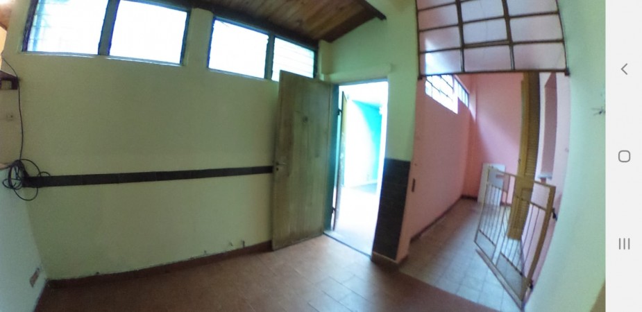 OPORTUNIDAD ÚNICA!!! PH 4 AMB. 80 M2 A RECICLAR, SIN EXPENSAS, A 2 CDS JB JUSTO Y GRAL PAZ