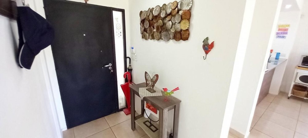 OPORTUNIDAD!! EXC. CASA EN PILAR DEL ESTE, LOTE DE 600 M2, 5 AMB, 3 DORMITORIOS, COCHERA, GALERIA