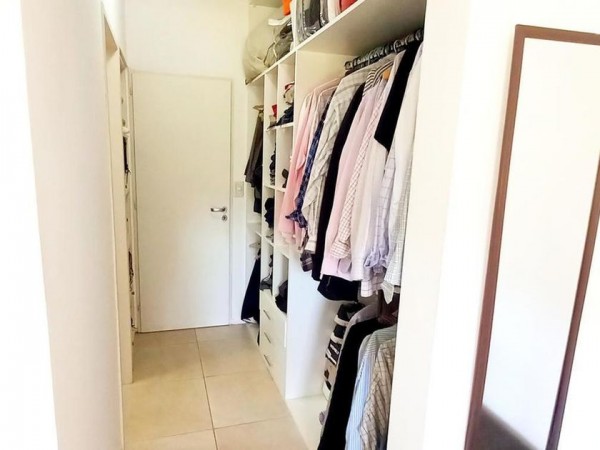 OPORTUNIDAD!! EXC. CASA EN PILAR DEL ESTE, LOTE DE 600 M2, 5 AMB, 3 DORMITORIOS, COCHERA, GALERIA