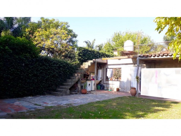 OPORTUNIDAD!! CASA 160M2 CON LOTE DE 12x42 A MEDIA CUADRA DE M. FIERRO - PARQUE LELOIR