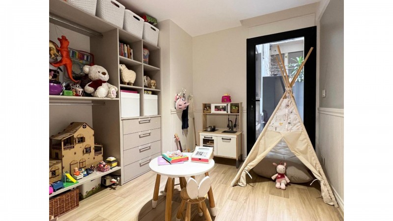 EXCELENTE DEPARTAMENTO 4 AMB CON 2 PATIOS, COCHERA Y BAUL