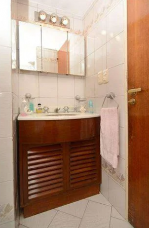 EXC.SEMIPISO DE 4 AMBIENTES, 3 DORMITORIOS + DEPENDENCIA CON COCHERA Y BAULERA! 