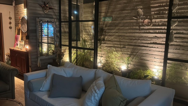 INCREIBLE CASA A ESTRENAR EN PARQUE LELOIR, ESTILO MINIMALISTA, CONCEPTO ABIERTO, PISCINA, PARQUE, 175M2