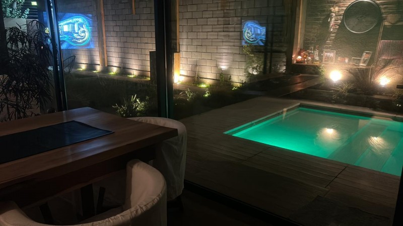 INCREIBLE CASA A ESTRENAR EN PARQUE LELOIR, ESTILO MINIMALISTA, CONCEPTO ABIERTO, PISCINA, PARQUE, 175M2