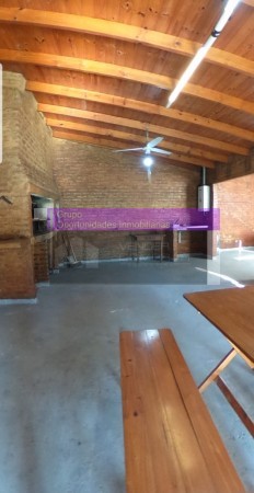 OPORTUNIDAD!!EXC. QUINTA LOTE 1450 M2, 220M2 CONSTR., CASA PPAL, QUINCHO, CASA HUESPEDES, PISCINA, GRAN PARQUE,  PARRILLA, POOL HOUSE, JACUZZI,VESTUARIOS