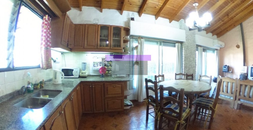 QUINTA LOTE 1450 M2, 220M2 CONSTR., CASA PPAL, QUINCHO, CASA HUESPEDES, PISCINA, GRAN PARQUE,  PARRILLA, POOL HOUSE, JACUZZI,VESTUARIOS