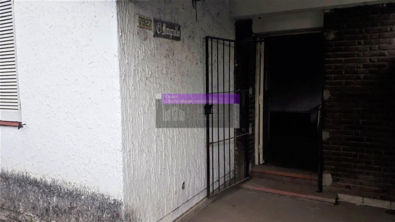 OPORTUNIDAD UNICA EN PARQUE LELOIR SOBRE COLECTORA, CASA 4 AMB. JARDIN, COCHERAS, S/LOTE 11X28, APTO PROFESIONAL/COMERCIAL