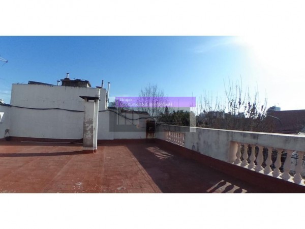 OPORTUNIDAD!! EXC. DEPTO/ PH DE 2 AMB TODO RENOVADO A NUEVO!! SIN EXPENSAS, CON TERRAZA, ZONA FLORES