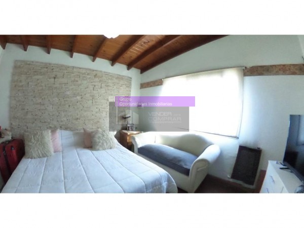 CASA 5 AMB ITUZAINGO NORTE CENTRO - DE ESTILO MODERNO A NUEVO C/PISCINA, COCHERA EXC. OPORTUNIDAD! HERMOSA! VISITA HOY!!