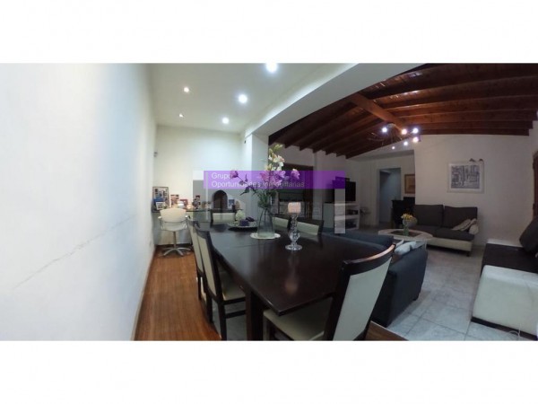 CASA 5 AMB ITUZAINGO NORTE CENTRO - DE ESTILO MODERNO A NUEVO C/PISCINA, COCHERA EXC. OPORTUNIDAD! HERMOSA! VISITA HOY!!