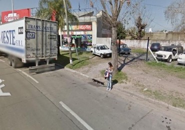 PREDIO DE 2 LOTES UNICOS SOBRE COLECTORA SUR DEL ACCESO OESTE Y BARCALA 700M2 - APTO TODO DESTINO