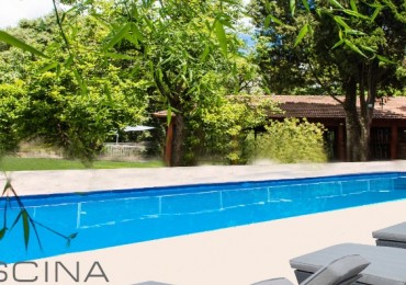 CASA QUINTA EN EL CORAZON DE PQUE.LELOIR LOTE 2.000M2, CASA 200M2, PISCINA DE 20MTS EN  OPORTUNIDAD